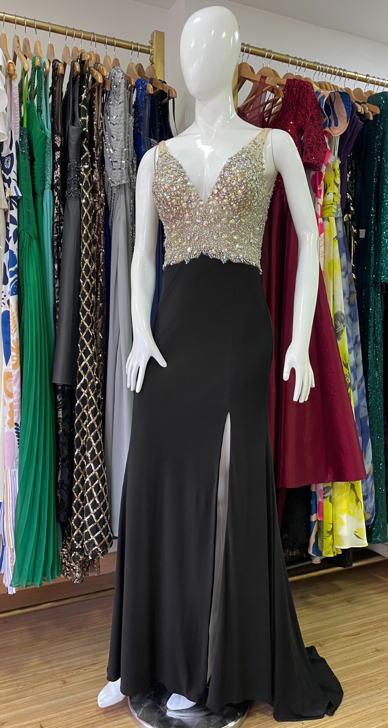 Vestido negro con brillantes