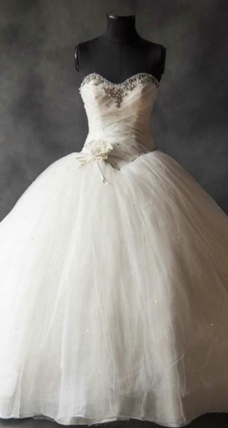 Vestido de novia princesa con brillantes